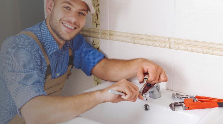 Handle or spout repair in Vernon, FL